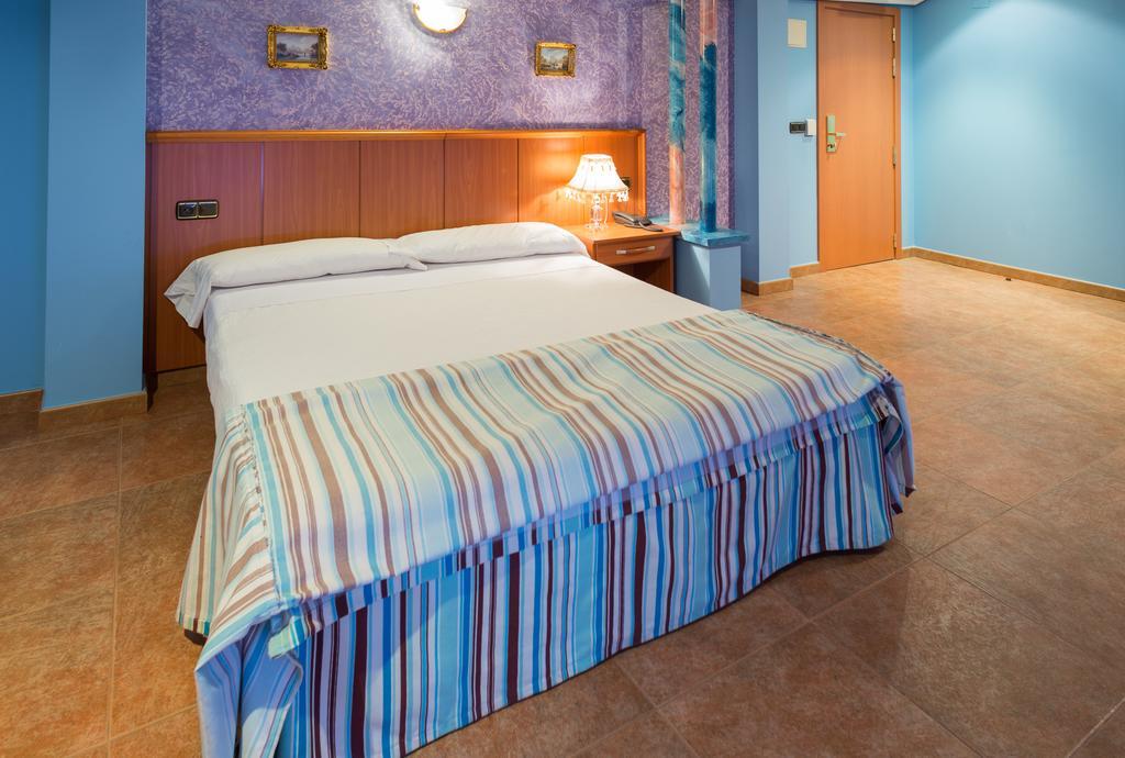 Hotel Real De Castilla Tordesillas Phòng bức ảnh