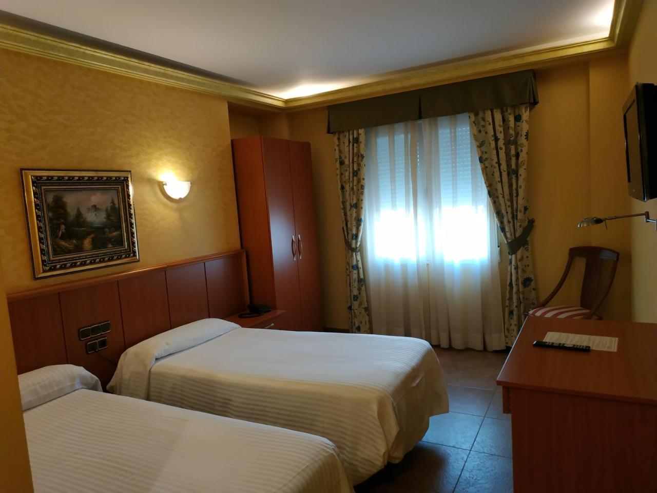 Hotel Real De Castilla Tordesillas Ngoại thất bức ảnh